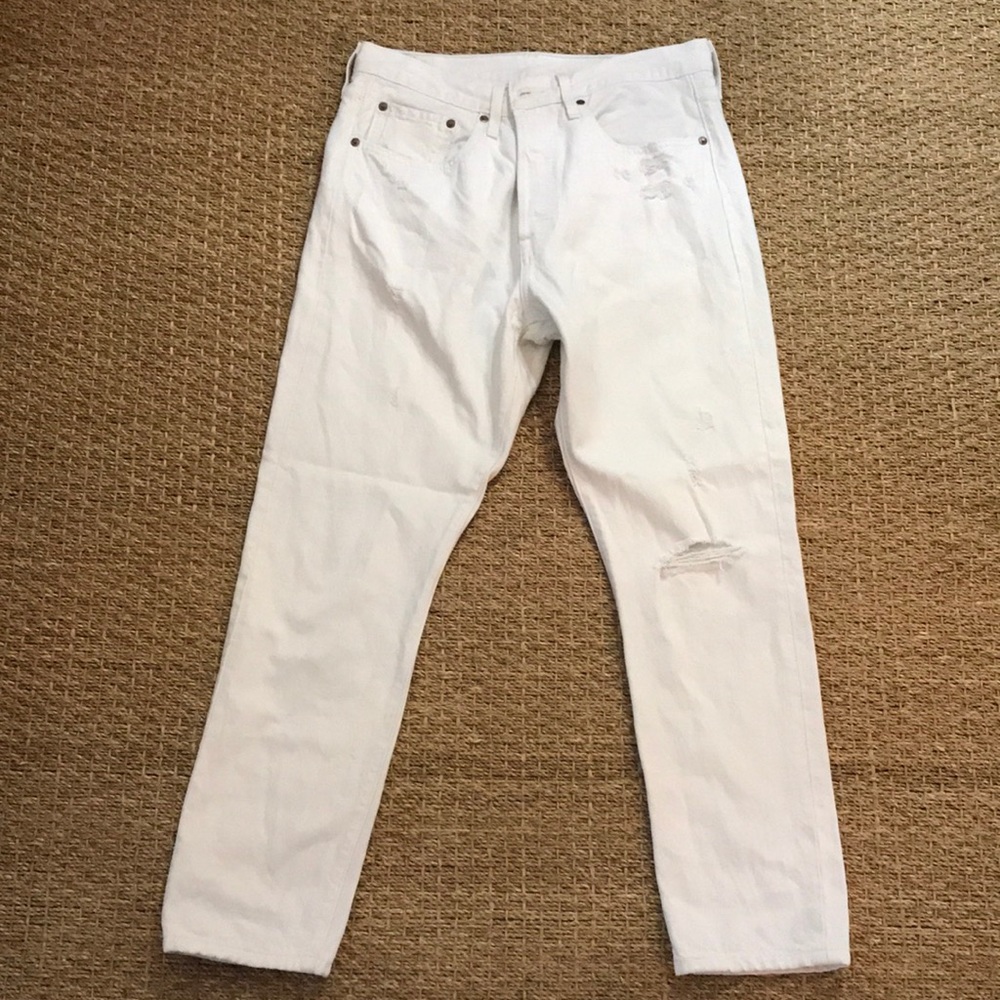White distressed button fly Levi’s 501s Skinny jeans 30” waist x 28” length
